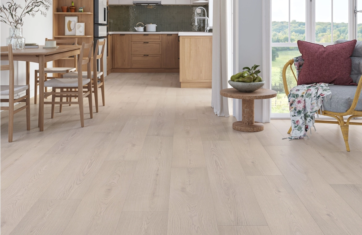 Casa con suelos laminados en Soria